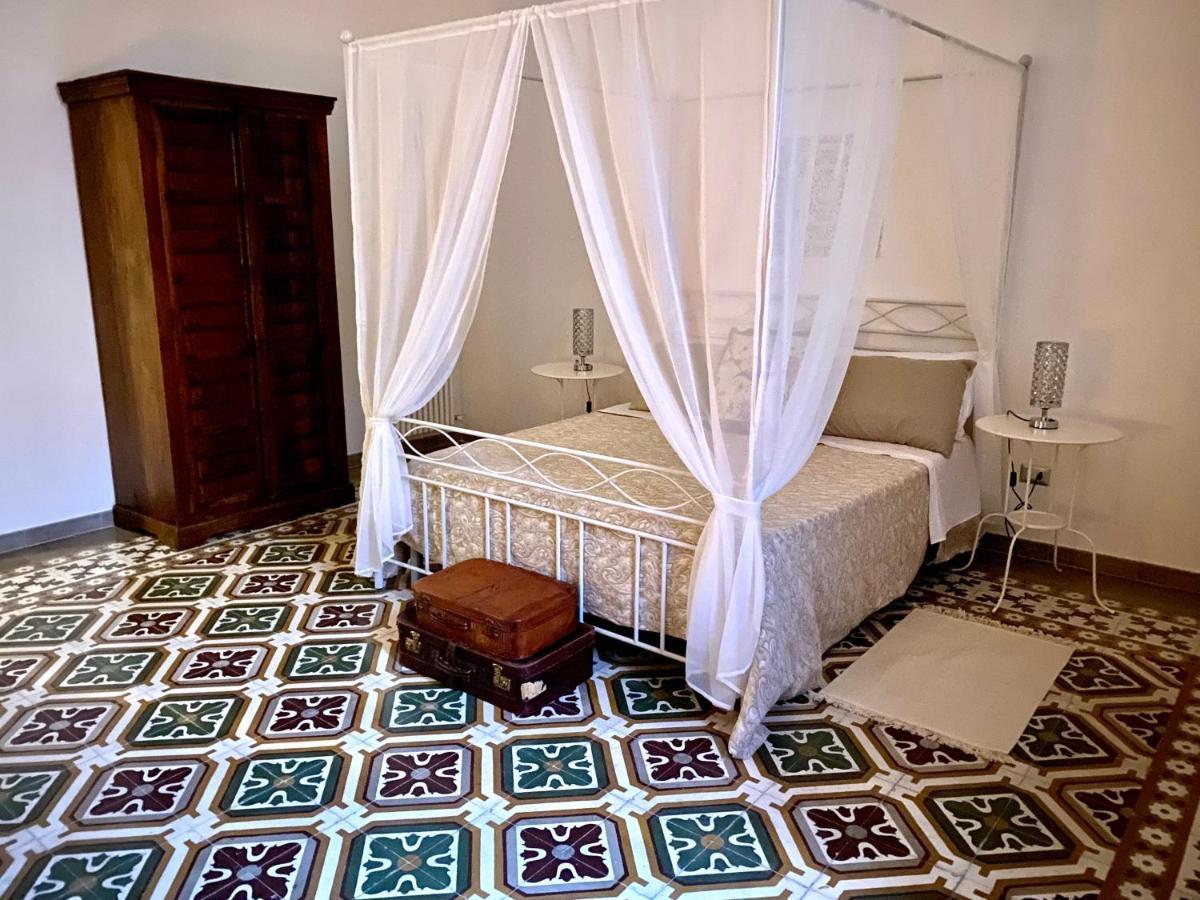 דירות לצ'ה La Casa Di Nonna Titina מראה חיצוני תמונה